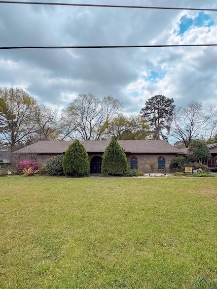300 Delwood Dr, Longview, TX 75605