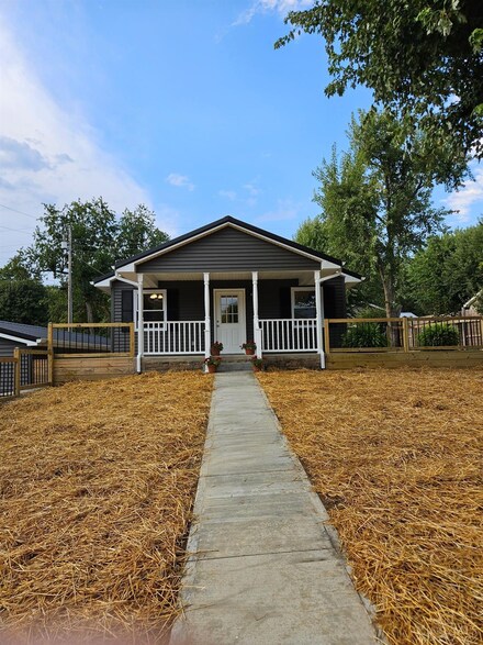 11477 Highland Hills Dr, Hillsboro, OH 45133