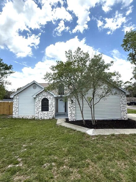 23220 Shining Star Dr, Land O Lakes, FL 34639