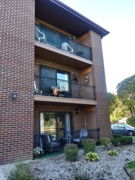 15724 Revere Ct Unit C, Oak Forest, IL 60452