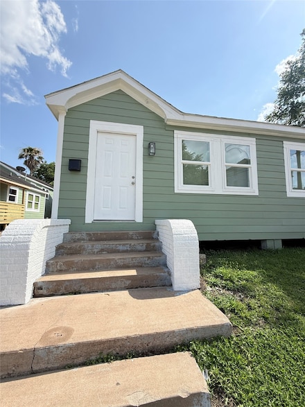 5136 Polk St, Houston, TX 77023