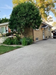 543 N Mount Prospect Rd, Des Plaines, IL 60016