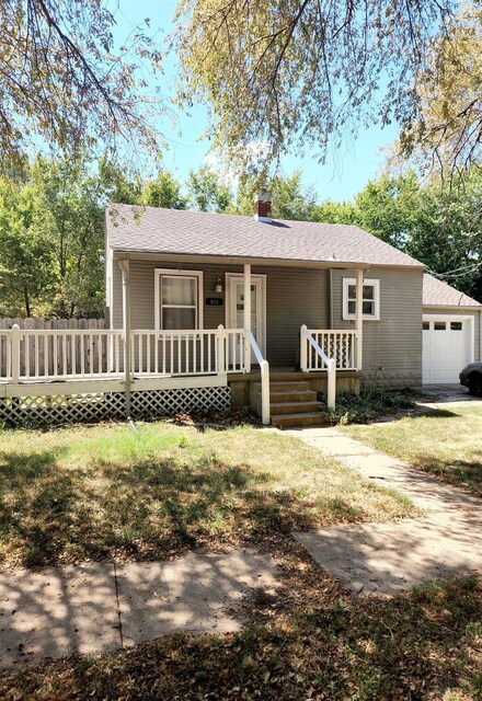 911 N Duncan St, Newton, KS 67114