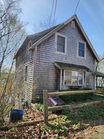41 Pecksuot Rd, North Weymouth, MA 02191