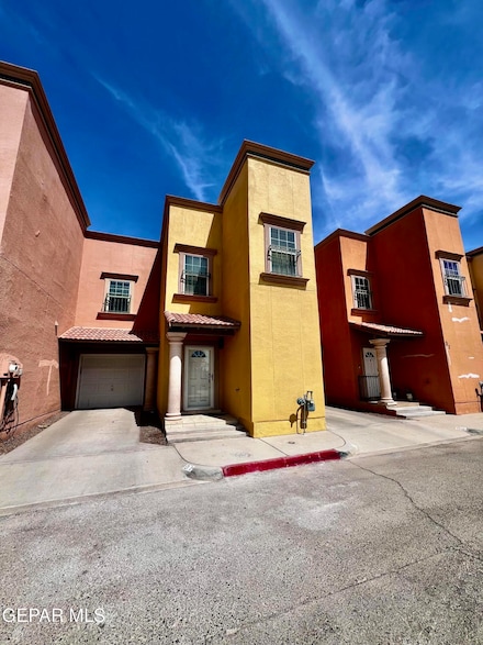 3150 N Yarbrough Dr Unit D2, El Paso, TX 79925