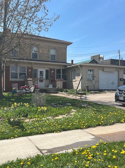 119 Doty St, Kaukauna, WI 54130