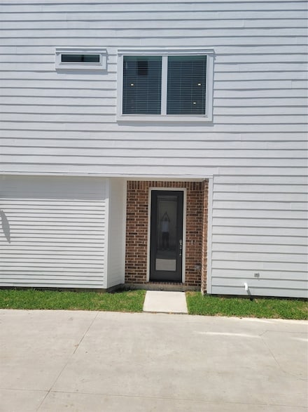 5859 Dolores St, Houston, TX 77057