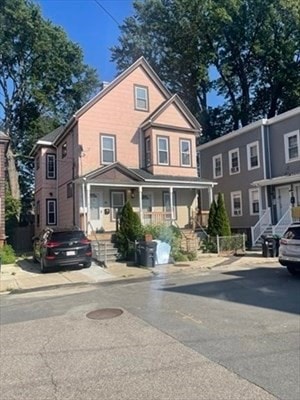 10 Delaware St Unit 2, Somerville, MA 02145