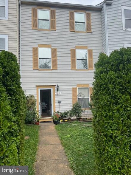 11513 Aberstraw Way, Germantown, MD 20876