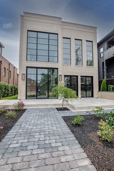 1302B Pillow St, Nashville, TN 37203