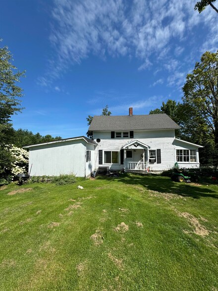 472 Dewey Ave, West Rutland, VT 05777