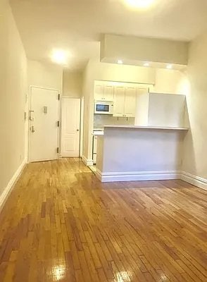 423 E 83rd St Unit 1e, New York, NY 10028