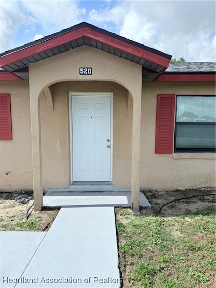 520 Las Palmas Cir, Avon Park, FL 33825