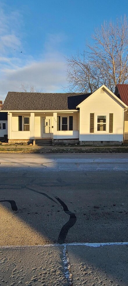 320 S Walnut St, Celina, OH 45822