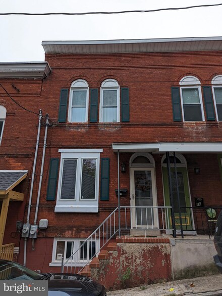 12 S 8th St, Pottsville, PA 17901