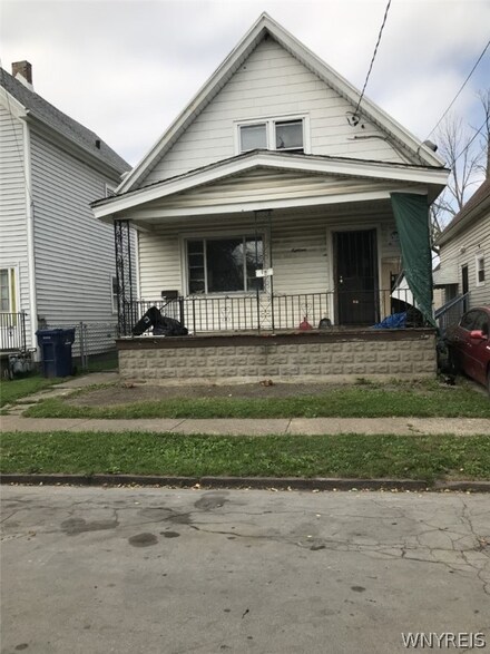 18 Person St, Buffalo, NY 14212