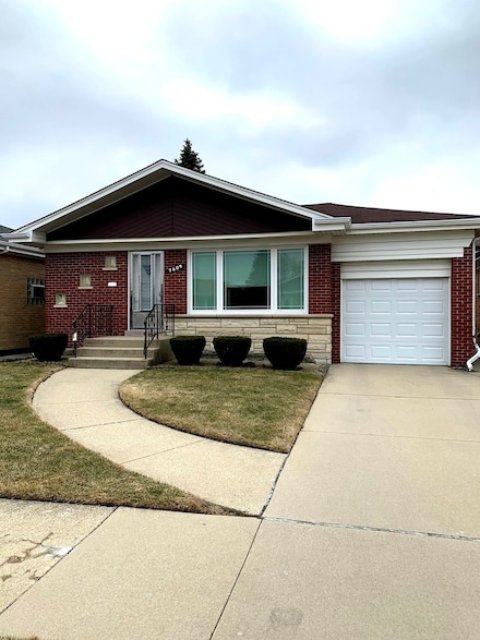 7609 W Gunnison St, Norridge, IL 60706
