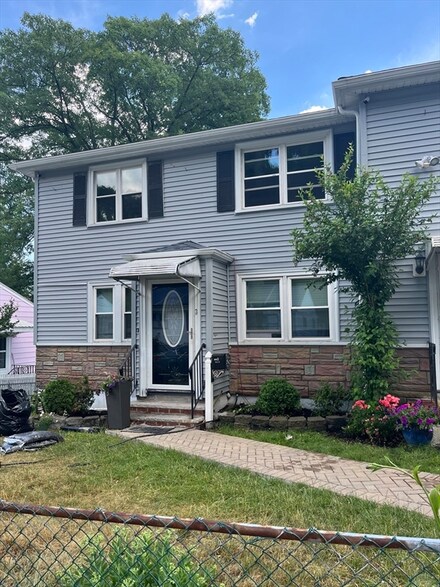 3 Corman Rd Unit 2, Boston, MA 02126