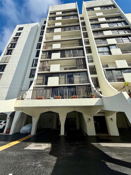 77 Crandon Blvd Unit 2B, Key Biscayne, FL 33149