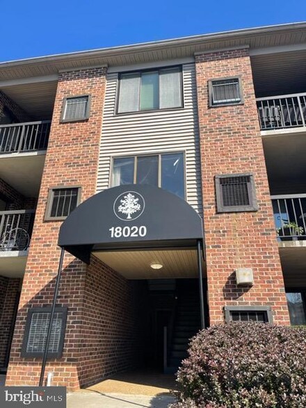 18020 Chalet Dr Unit 304, Germantown, MD 20874