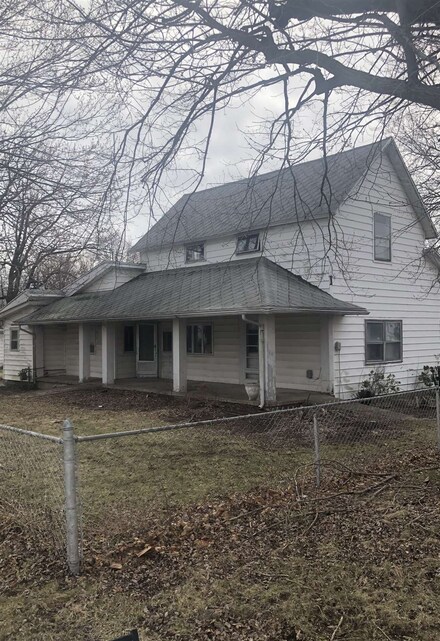 202 3rd St, Fairmount, IN 46928