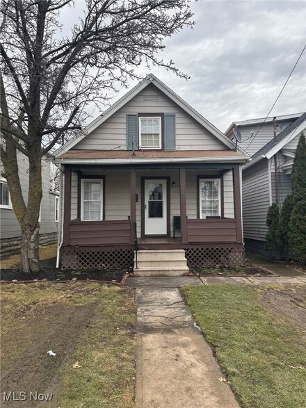 1033 Washington Ave, Lorain, OH 44052