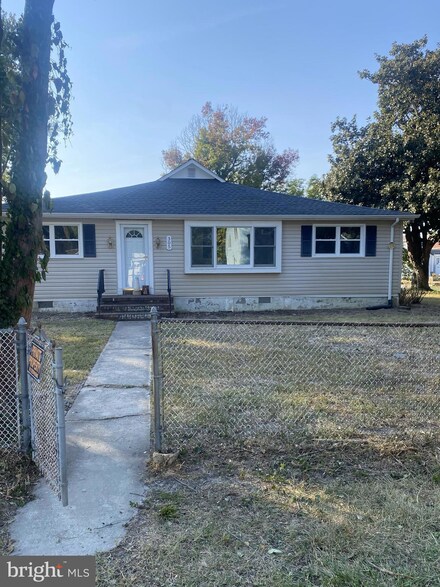 305 Maple Ave, Edgewater, MD 21037
