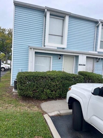 11823 Cypress Hill Cir, Tampa, FL 33626