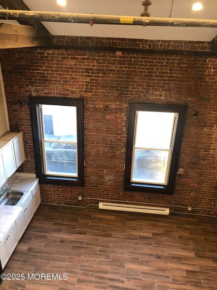 36 W Front St Unit C, Keyport, NJ 07735