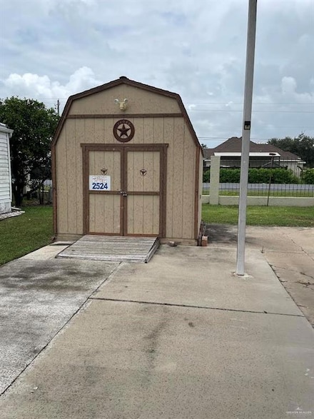 2524 Bobolink Cir W, Palmview, TX 78572