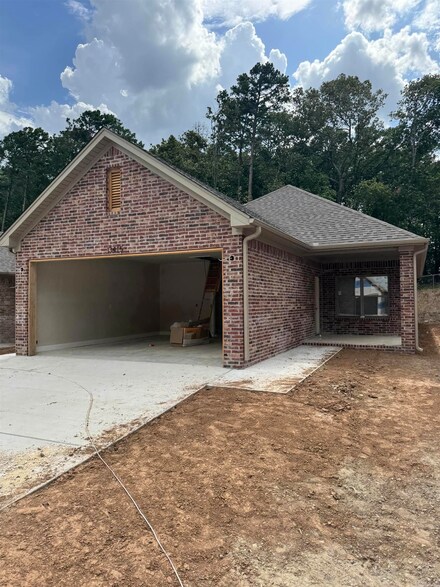 13415 Teton Dr, Little Rock, AR 72211