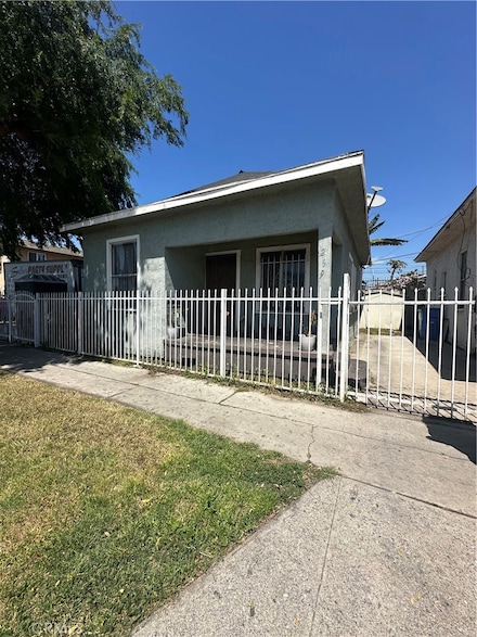 259 E 84th Place, Los Angeles, CA 90003