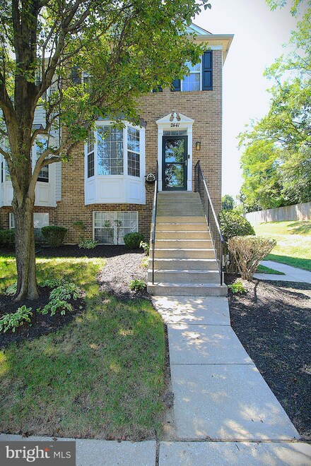 2441 Lizbec Ct, Crofton, MD 21114