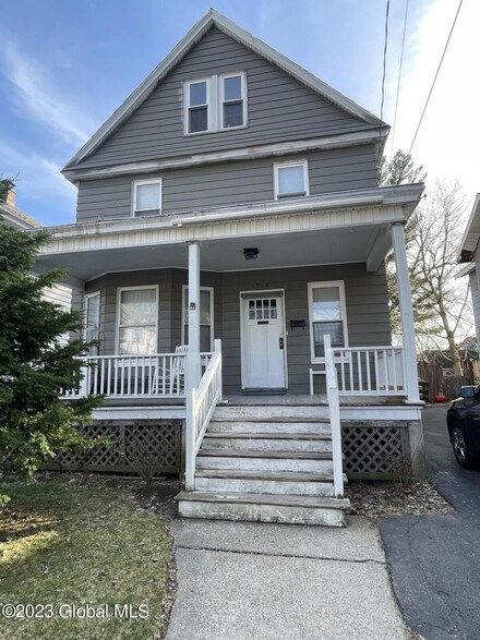 1318 Alden Place, Schenectady, NY 12308