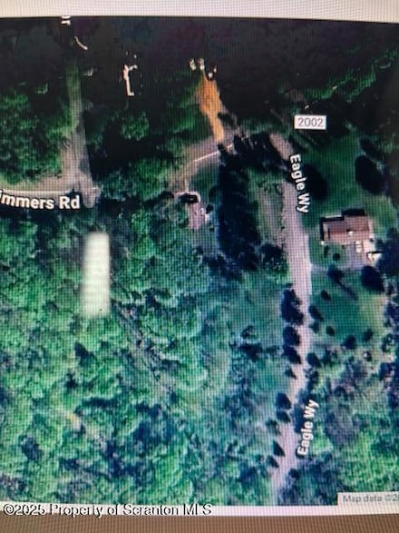 11 Pine Rd, Mount Cobb, PA 18436