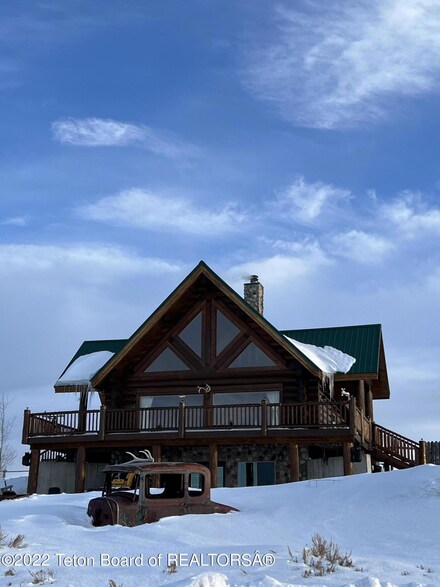 92 E Fontenelle Dr, Daniel, WY 83115