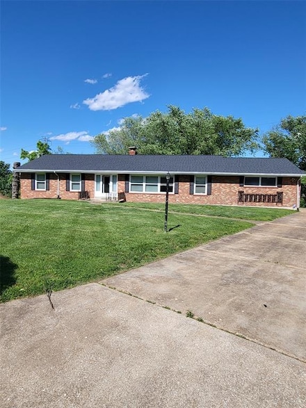 10 Biritz Dr, Saint Louis, MO 63137
