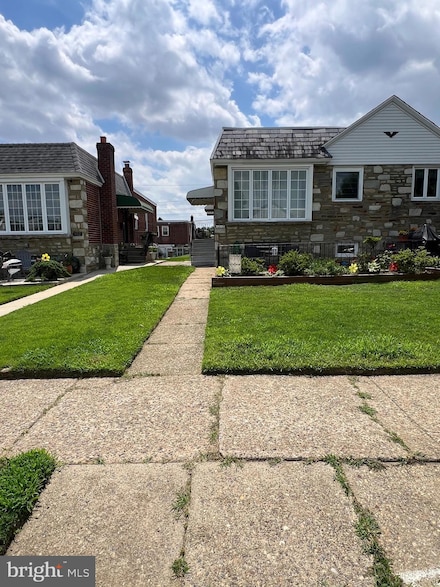 1010 Griffith St, Philadelphia, PA 19111