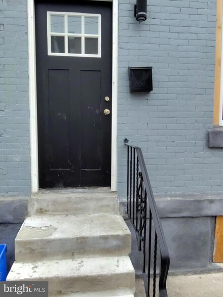 3102 N Bambrey St, Philadelphia, PA 19132
