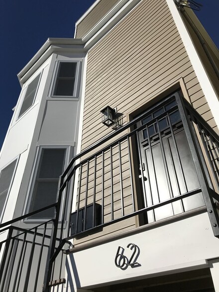 62 Horace St Unit 2, Boston, MA 02128