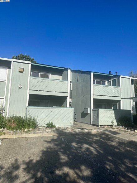 3670 Silver Oaks Way Unit E, Livermore, CA 94550