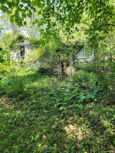 54492 Avalon Dr, South Bend, IN 46628