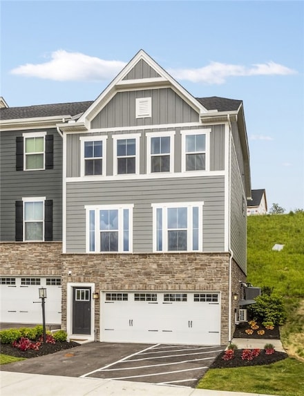 231 Yellowwood Ct, Washington, PA 15301