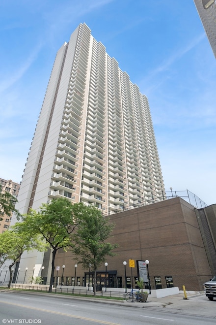 6033 N Sheridan Rd Unit 12B, Chicago, IL 60660