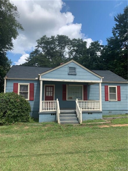 870 Redmont Dr, Tuscaloosa, AL 35404