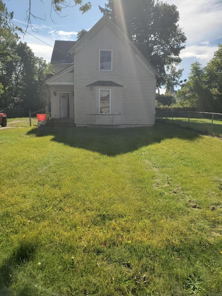 416 E Britain Ave, Benton Harbor, MI 49022