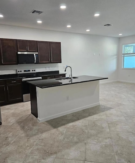 5300 N Square, Loxahatchee, FL 33470