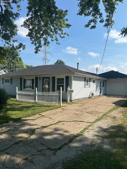 4406 Thorpe Dr, Sandusky, OH 44870