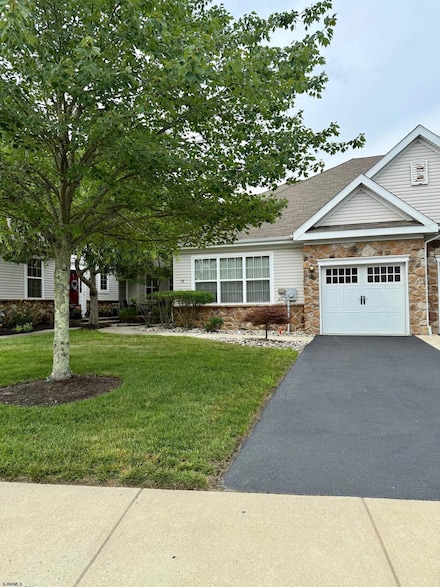 12 Delray Ln, Absecon, NJ 08201