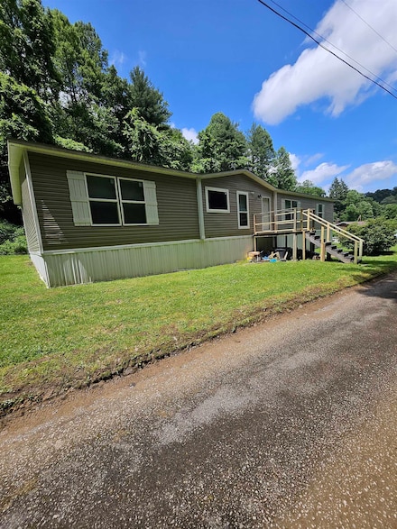 396 Powell Hollow Rd, Danville, WV 25053